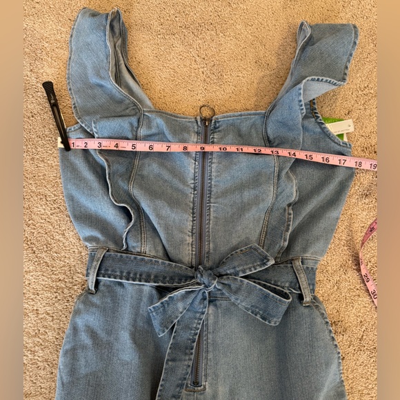 NWT Tinseltown Wide Leg, Ruffle Strap Denim Jumpsuit- size M - Picture 10 of 10